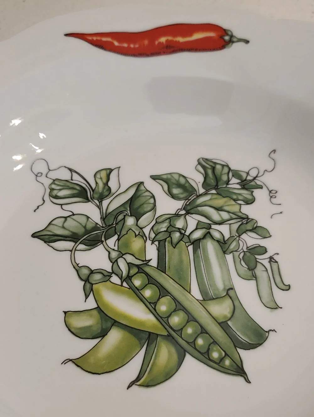 BIA Cordon Bleu Veggie Scalloped Porcelain Soup Dish Pea Pods